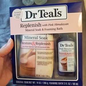 Dr. Teal's Set